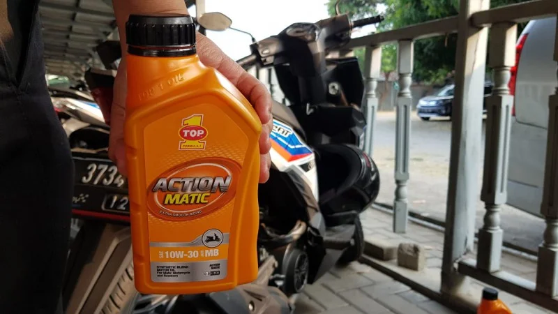 Oli Motor Matic